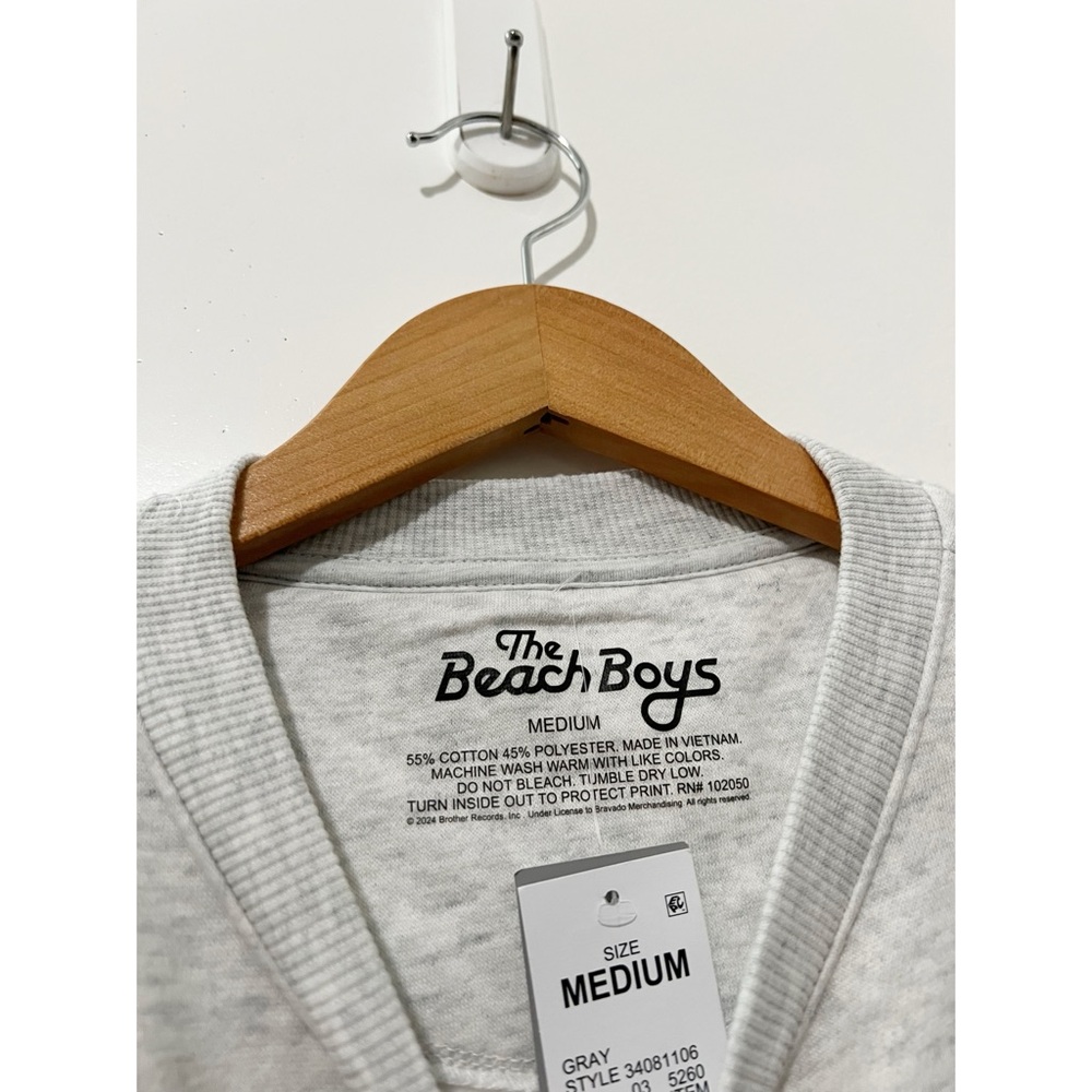 The Beach Boys Mountain‎ Graphic Sweatshirt Heather Gray Medium NWT - Picture 4 of 5